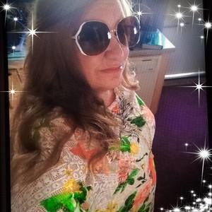 Meet your Posher, Lorna